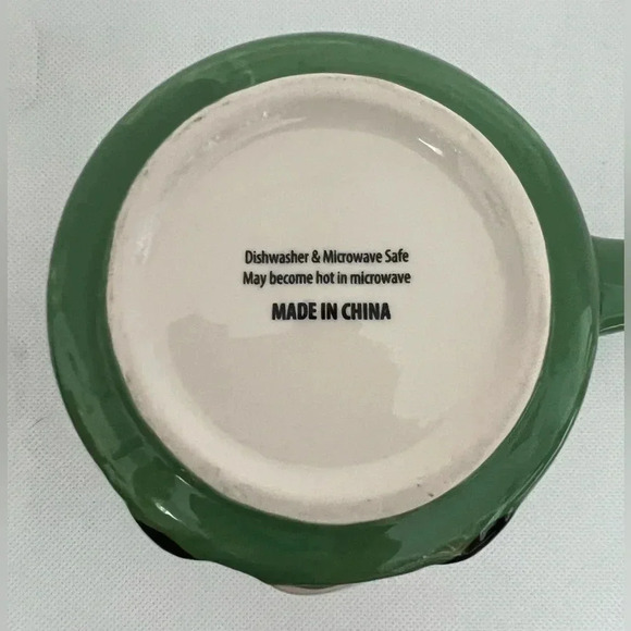 SET: 2- 3D Gnomes mugs. - Picture 6 of 12